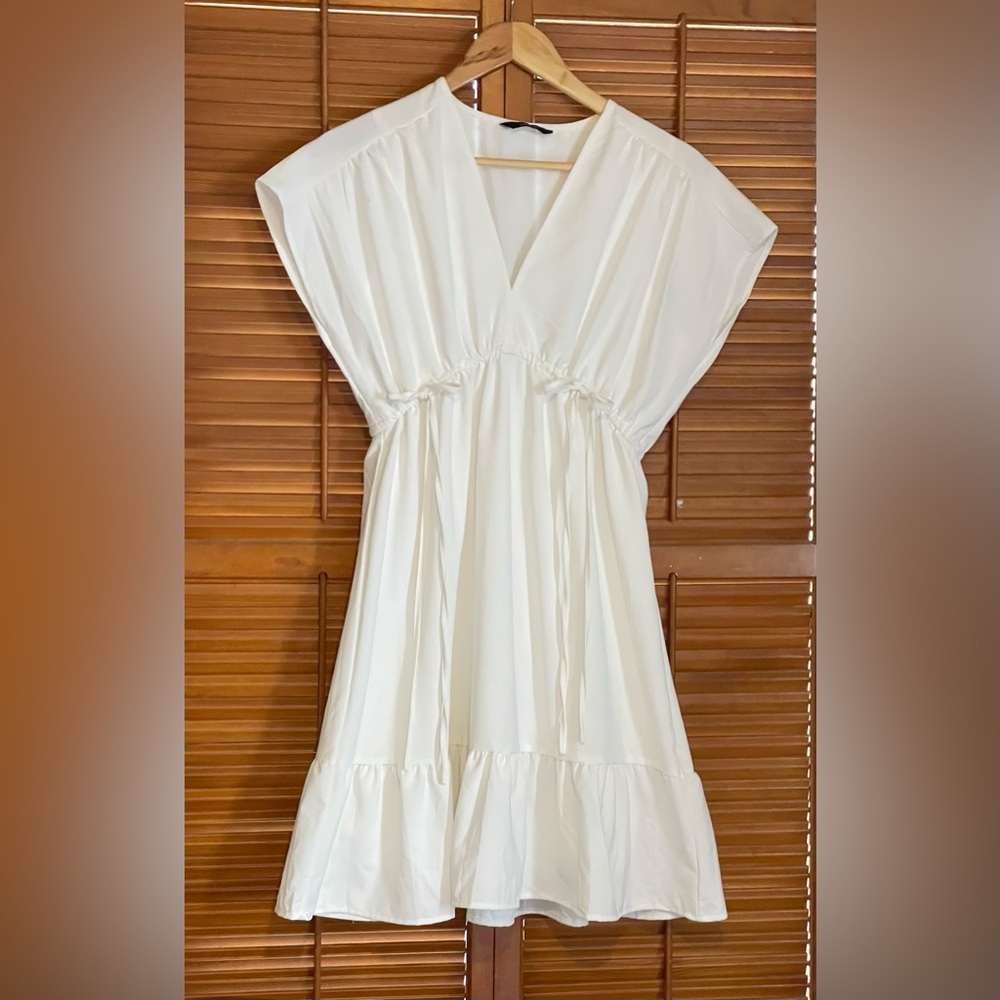 Dokotoo Dress White like new no tags - Picture 5 of 9